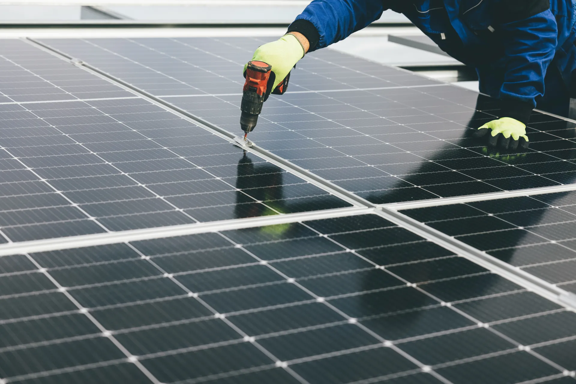 Solar-Powered Solutions - Full perimeter protection, no mains power